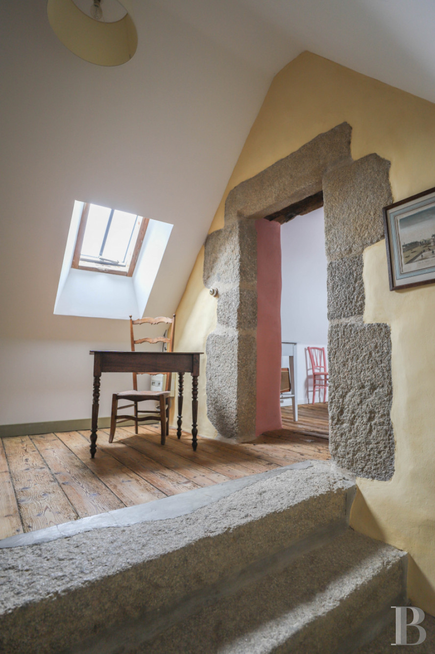 A 17th century manor house and penty close to the beaches and port in Lanildut, in the Iroise region - photo  n°28